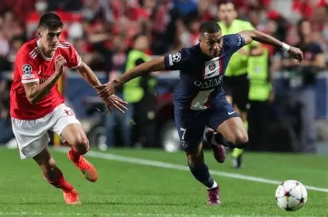 光明球場(chǎng)生死局:本菲卡主場(chǎng)力拼那不勒斯